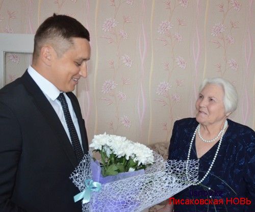 Аким Лисаковска поздравил Почетного гражданина