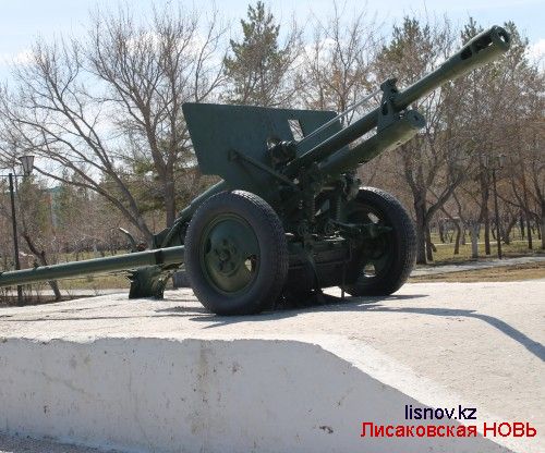 Как появились пушка и БМП в парке Победы