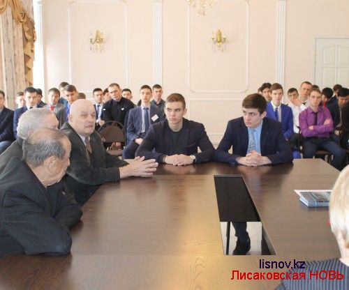 В Лисаковске прошел круглый стол, посвященный Дню благодарности